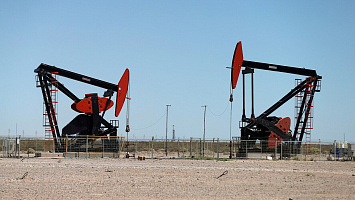 النفط يصعد بدعم توقعات زيادة الطلب